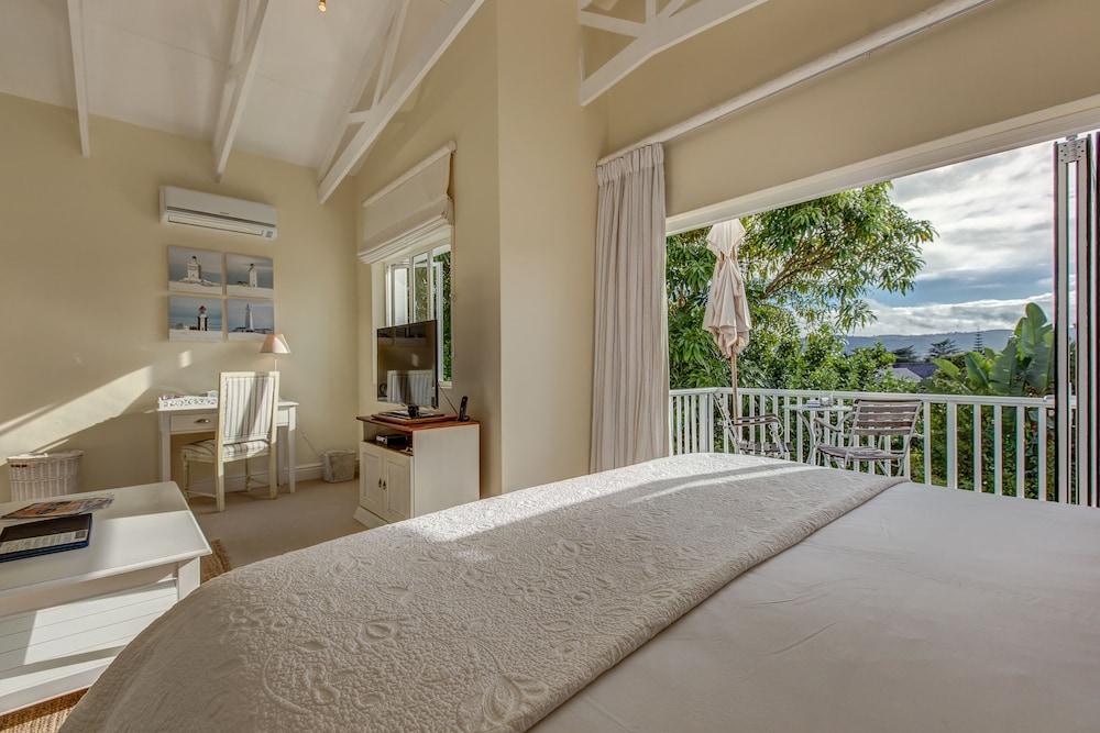 Amanzi Island Boutique Hotel