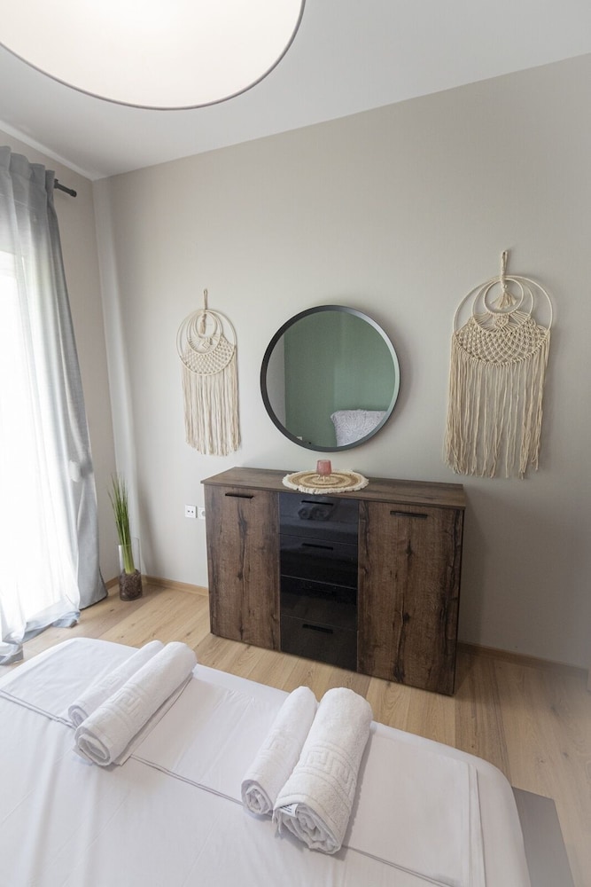 Simon Apartment by Rentalspro