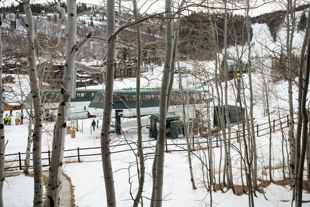 Pine Inn at Trail's End Lodge - Three Bedroom Residence with Den and Spa #5 3 Condo