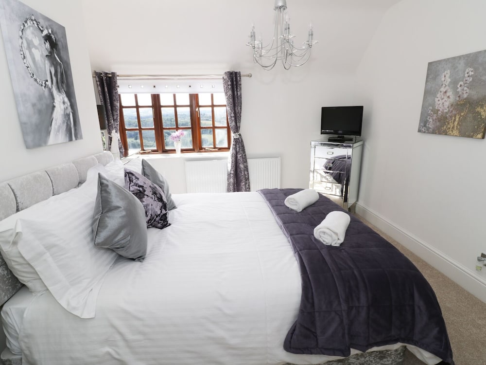 Hillview Cottage