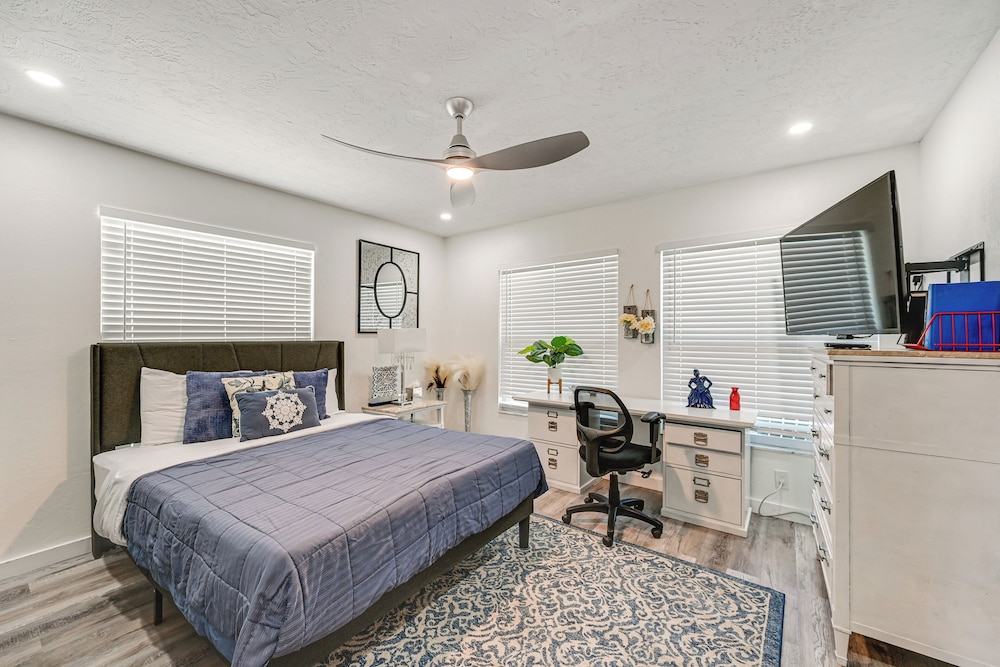 Private Pool & Hot Tub: Family Gem in Naples!