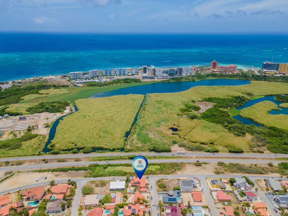 Amazing 4br4ba Villa w Pool Birdsanctuary Views