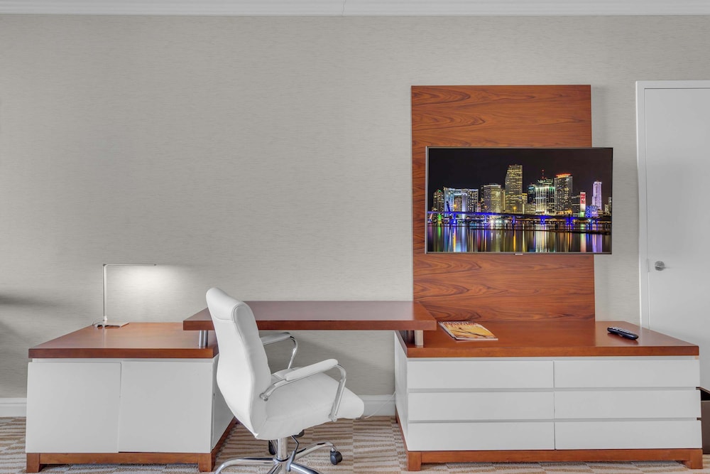 Authentic Luxury, Studio for 4