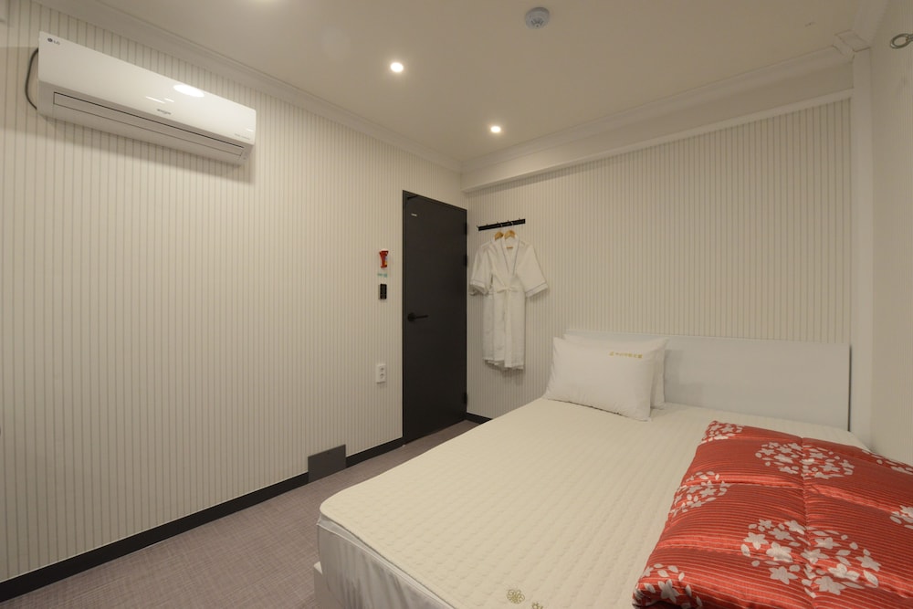 Top Motel