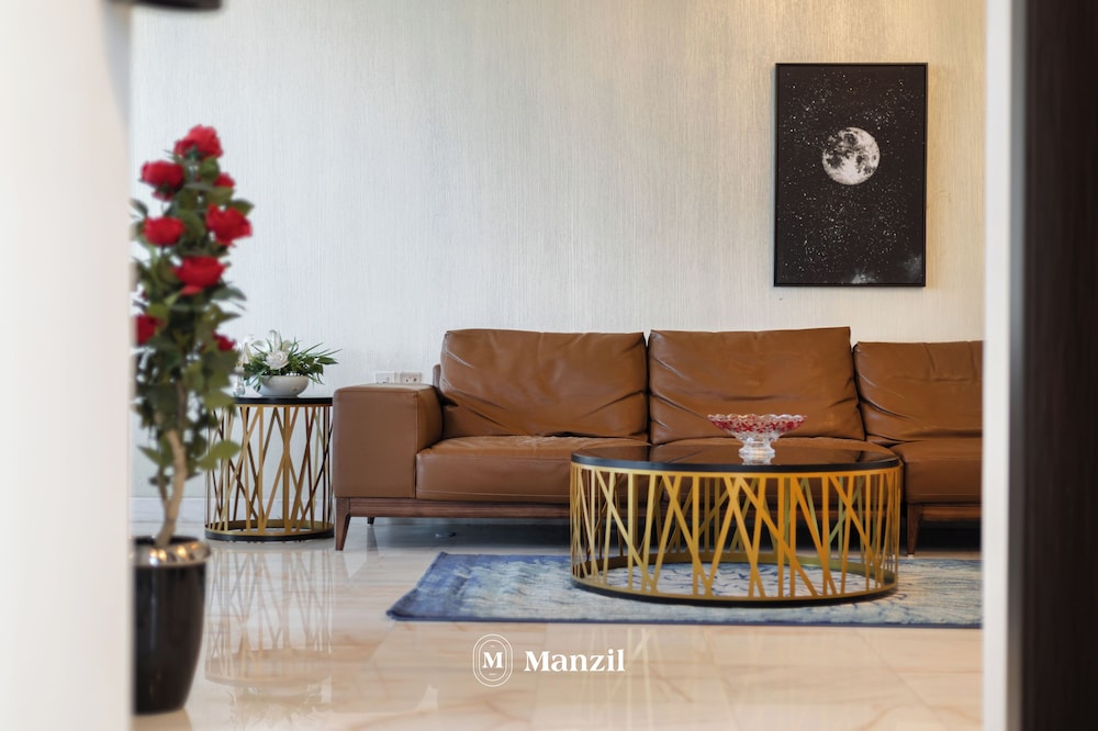 Manzil - Luxury 2BR w Pool and Burj View