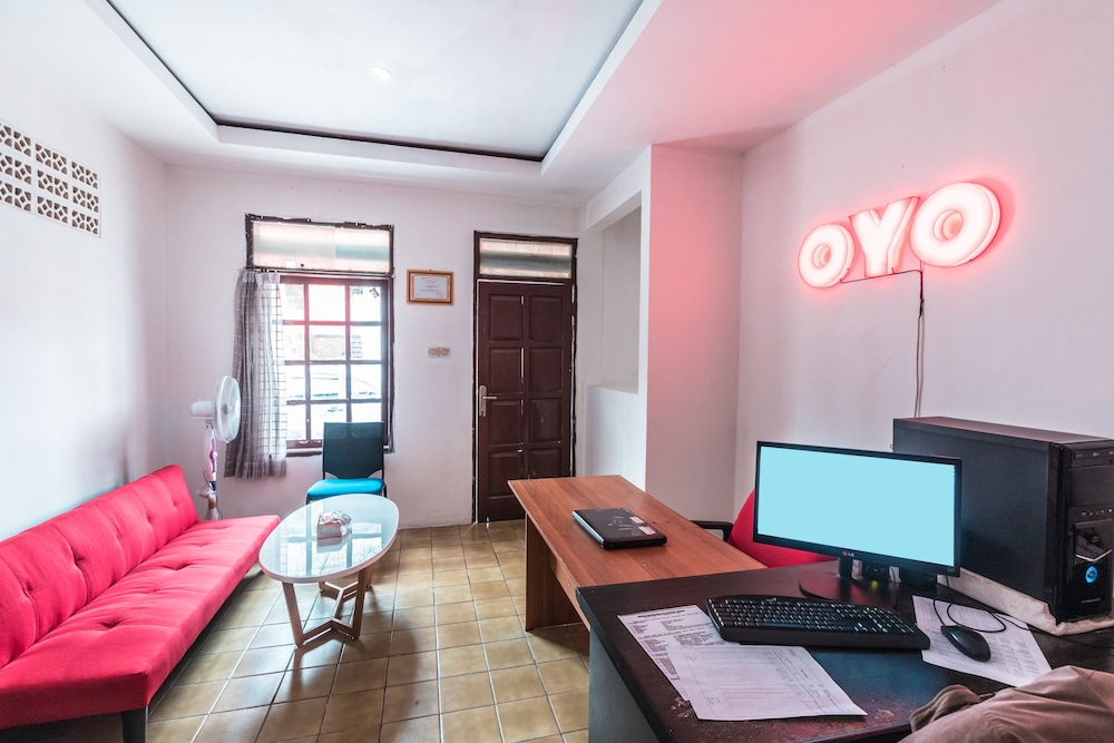 OYO 947 Angel Home Stay Syariah