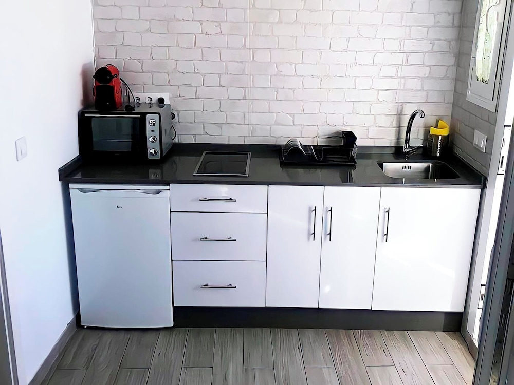 Estudio con Terraza y aire acondicionado