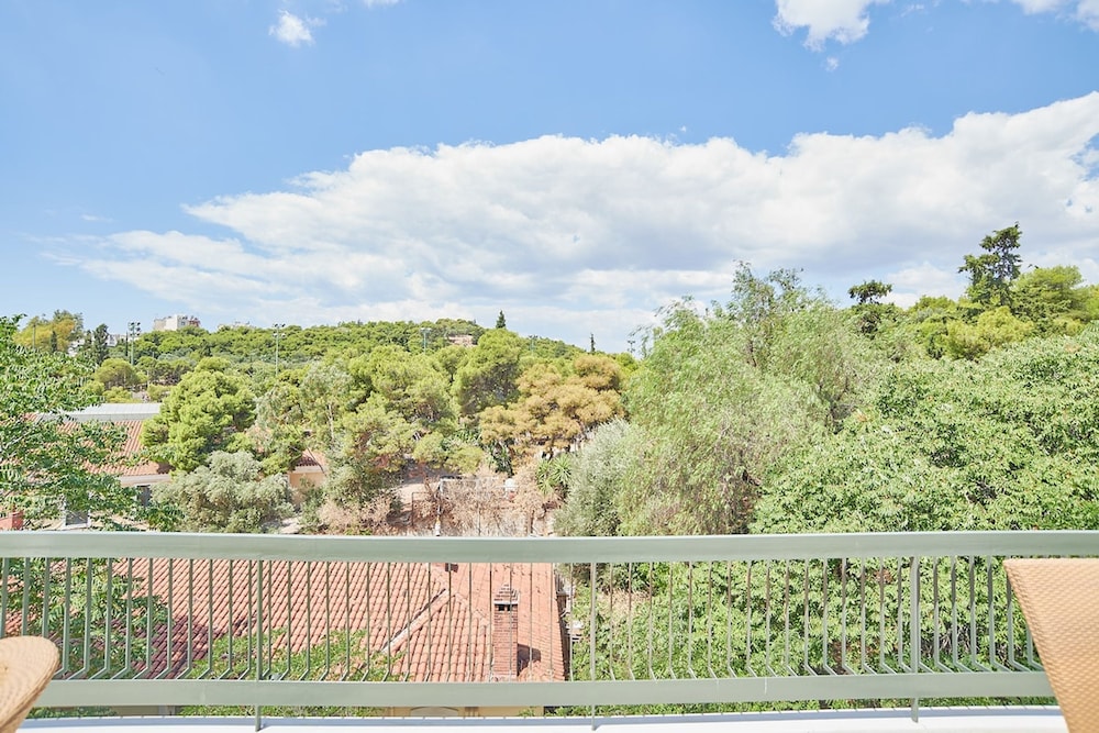 Dream-stay Apartment With a Spacious Balcony