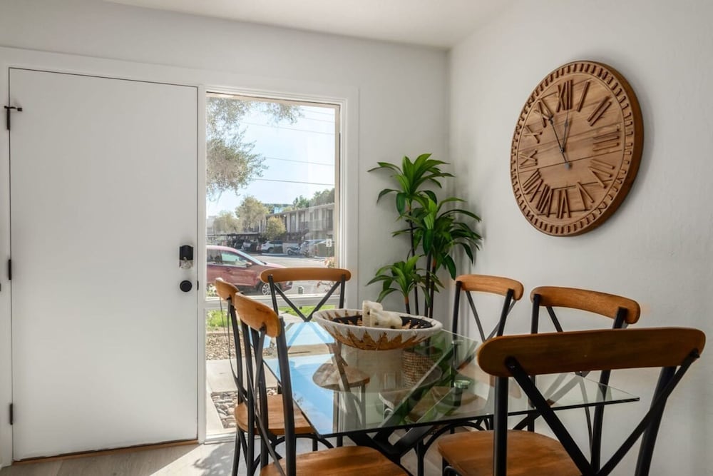 Luxe 2BR Townhouse 4 Heated Pools Walk 2 Old Town
