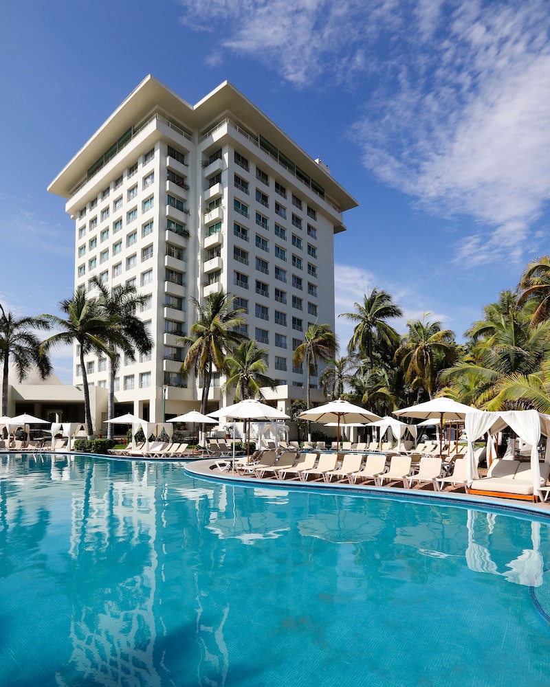 Hotel Emporio Ixtapa - Image 1