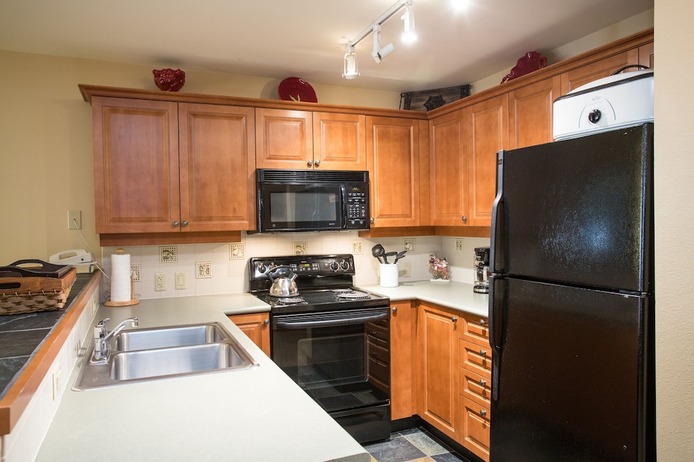 Eagle Springs West Condos - Solitude UT