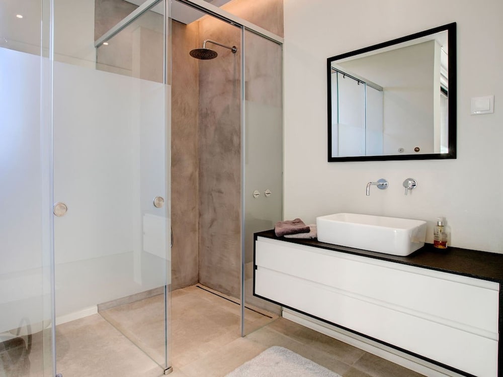 2 Rua das Palmas Luxurious Stylish and Modern L