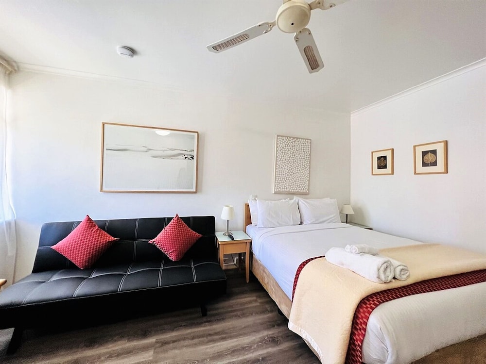 Unwind Glenelg Studio Apartment no 30