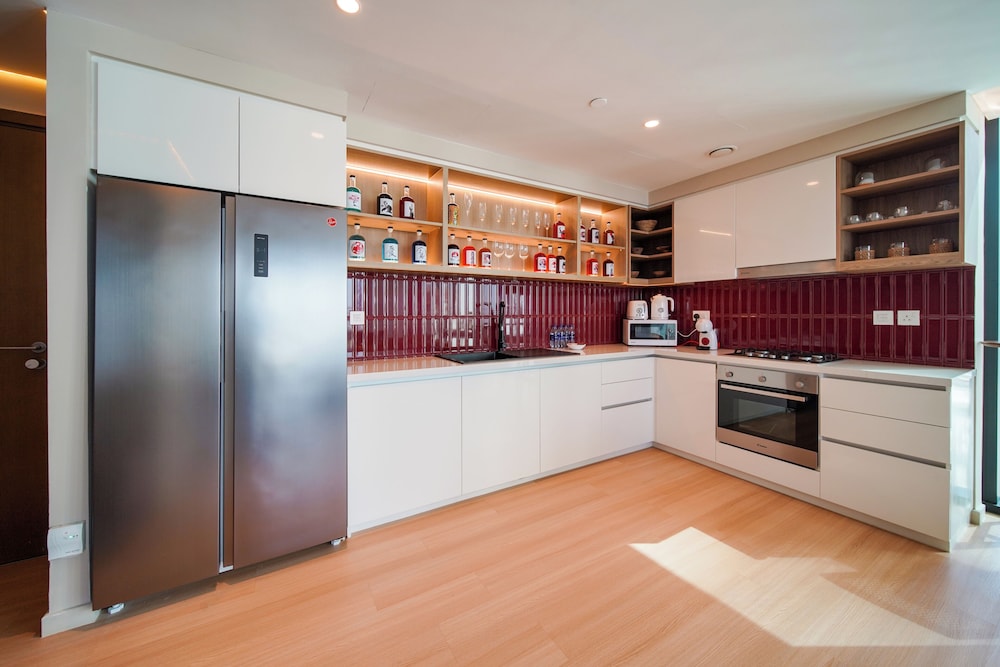 PVH - 2BR Artistic Retreat in Downtown Views 2