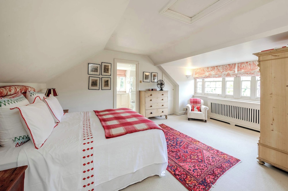 Beautiful Family Home w/ Garden & Pool - Wimbledon