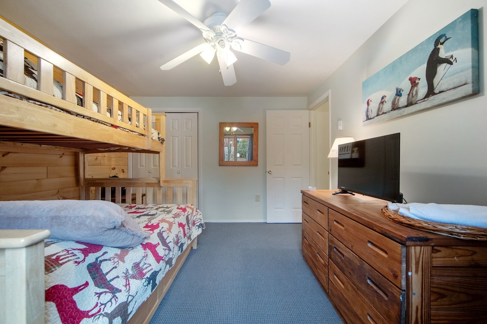 Cloud 50g - The Ultimate Adirondack Experience 3 Bedroom Townhouse by The Summit at Gore Mountain
