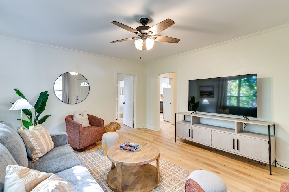 Batesville Vacations - Centrally Located Home  Steps to Oxford Square! - Property Image 1