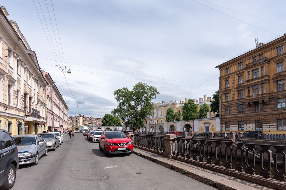 City of Rivers on Griboedova 33