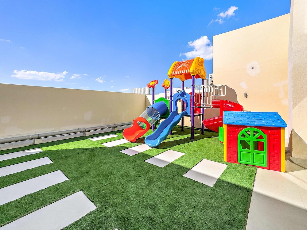 Charming new Studio With Pool and gym in Al Furjan