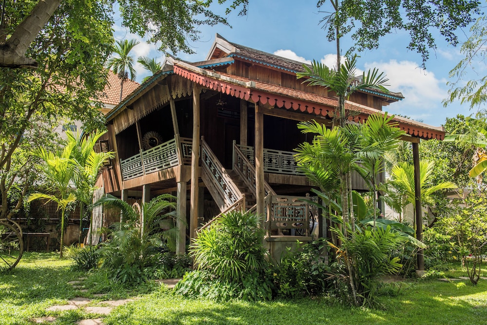 PHUM KHMER LODGE