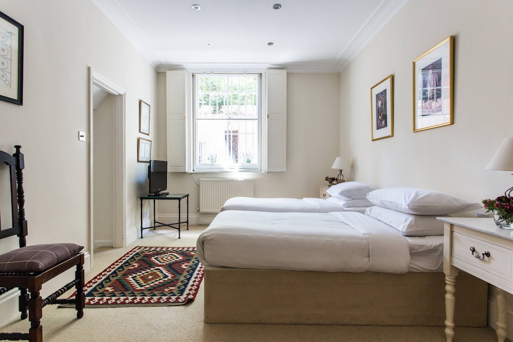 Sloane Gardens by Onefinestay