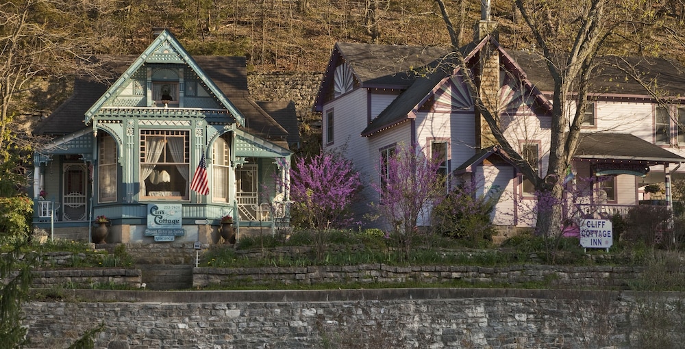 Cliff Cottage Inn - Victorian B&B and Boutique Hotel