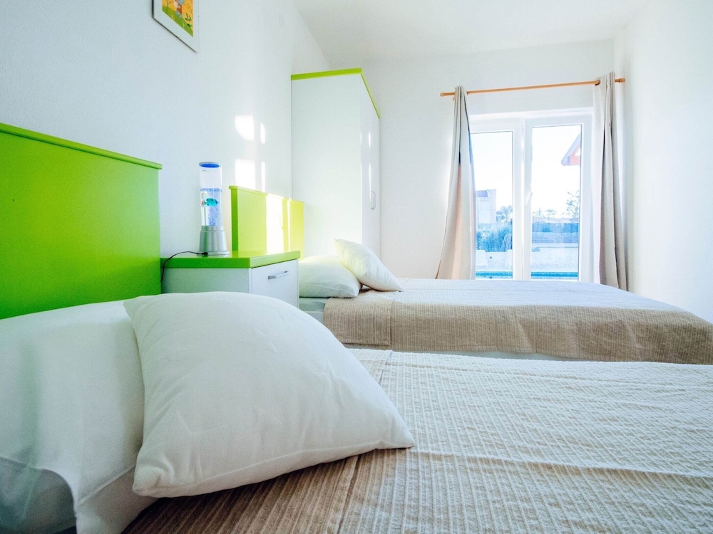 Charming Holiday Home With Private Swimming Pool, Big Garden, Near the Sea view 5