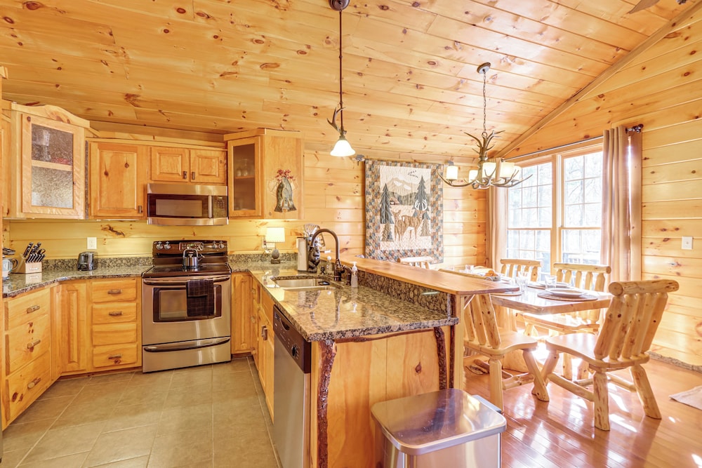 1 Mi to Nottely Lake: Home w/ Furnished Deck!