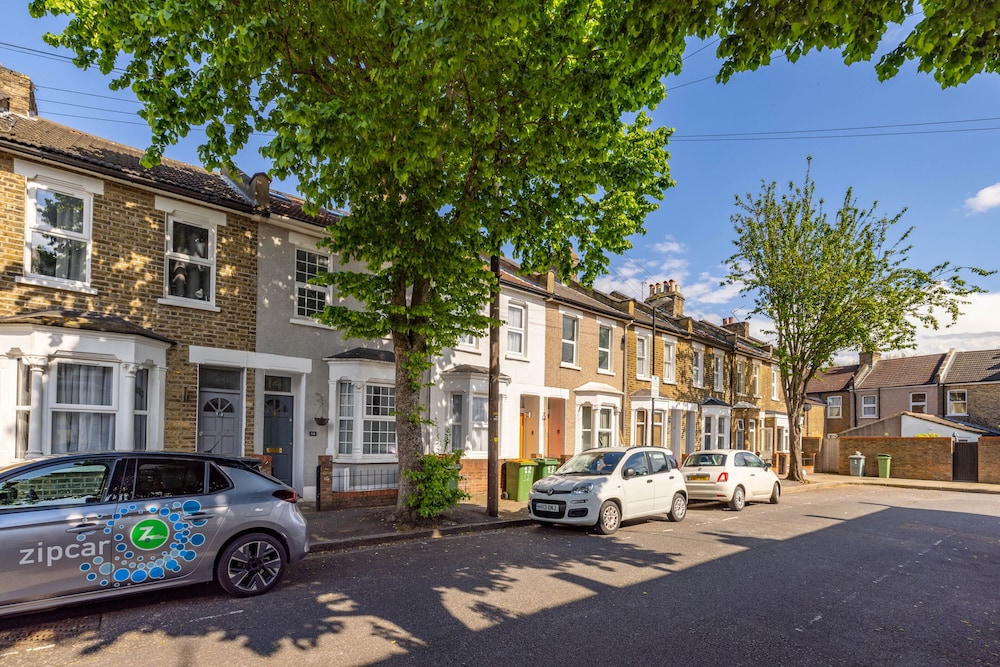 The Stratford Villas