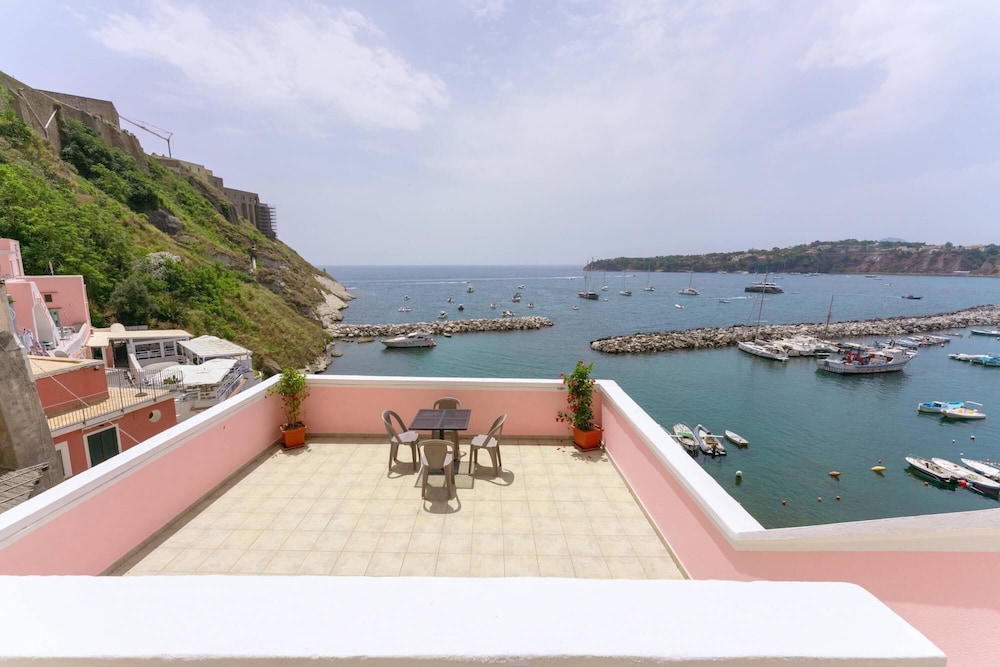 Corricella Moonlight House view 3