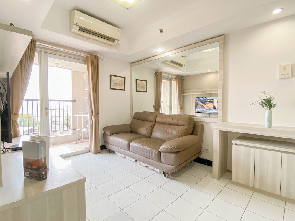 Best Location And Cozy 2Br At The Wave Kuningan Apartment