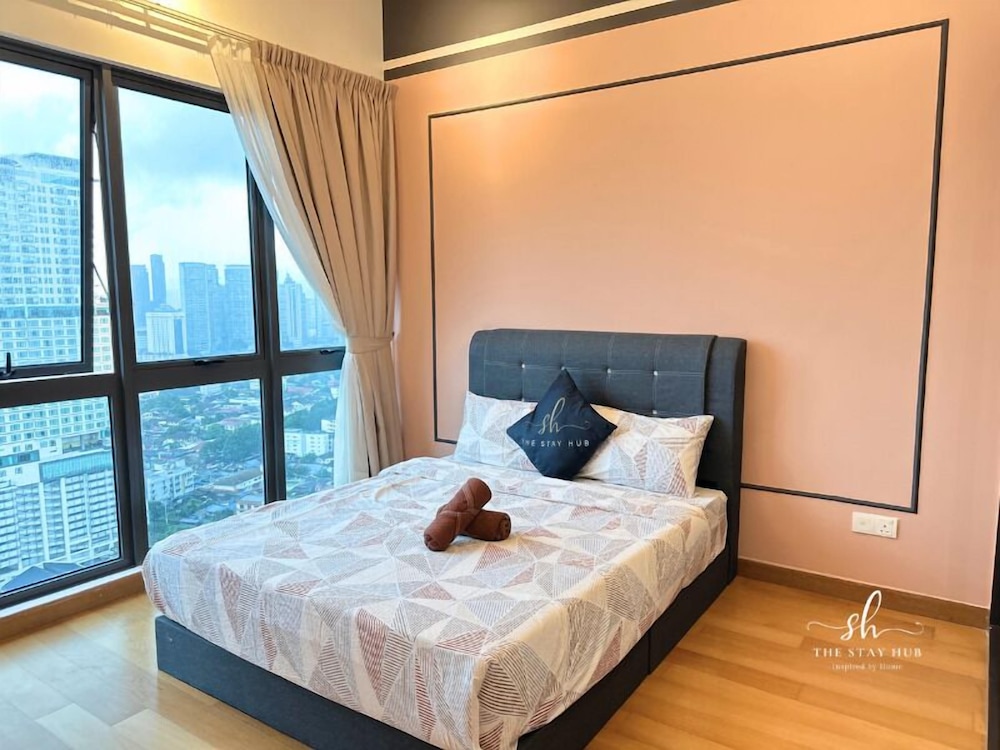 The Colony Luxe KLCC View Sky Pool