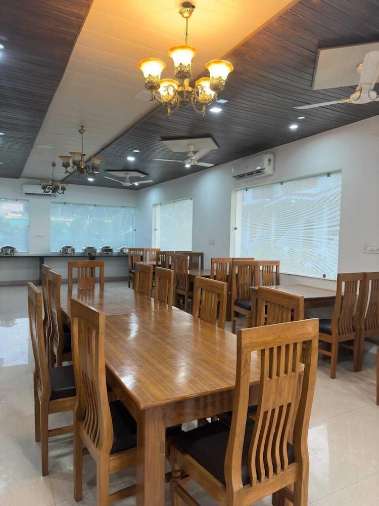 Kuyal Corbett Resort