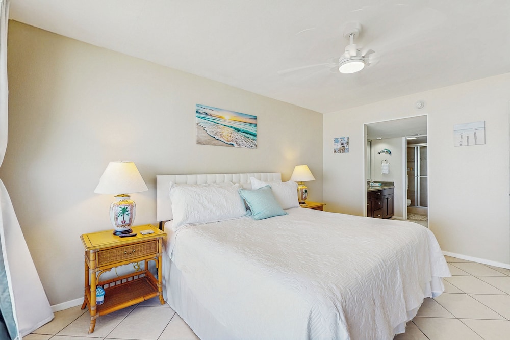 3BR Condo - 10th Floor w/ Amazing View & Amenities