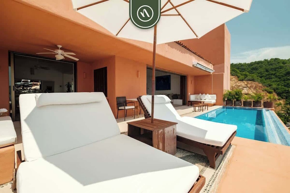 4 BR Penthouse - Breathtaking Views - Private Pool