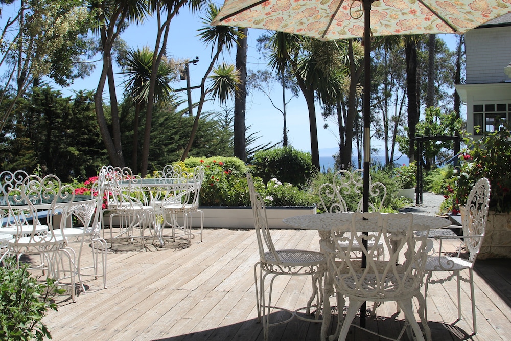 Monarch Cove Inn