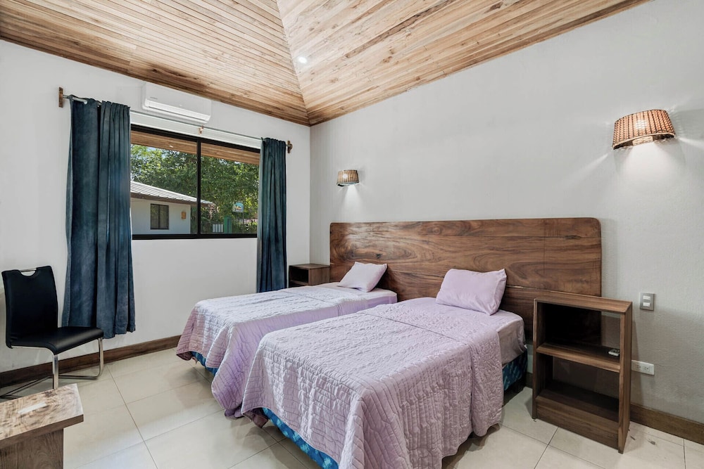 Stylish 3-Bedroom Tropical Escape with Pool & Outdoor Living, 1 Block from Playa Potrero
