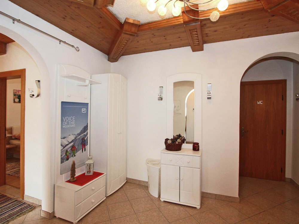 Apartment in Stumm Near Ski Slopes view 2