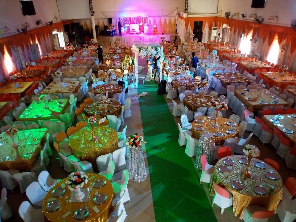 meeting & event spaces