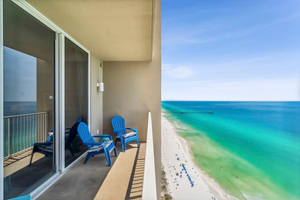 Snowbirds Land on the 29th Floor for the Winter