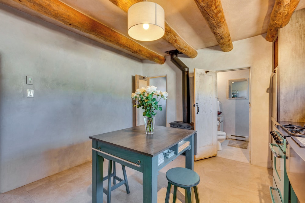 Beautiful Historic Adobe Home ~ 3 Mi to Taos Plaza view 5