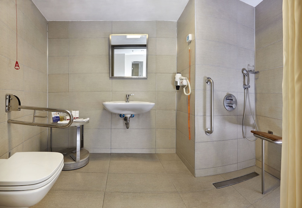 Ramada Plaza by Wyndham İzmir - Image 17