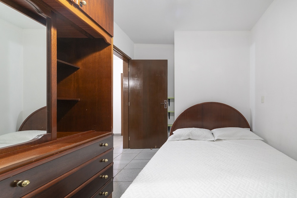 914 - Casa 3 dormitórios para 8 pessoas