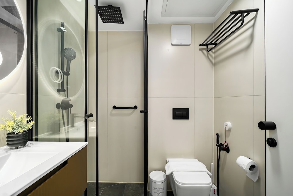 Modern Eilat Escape by Sea N' Rent