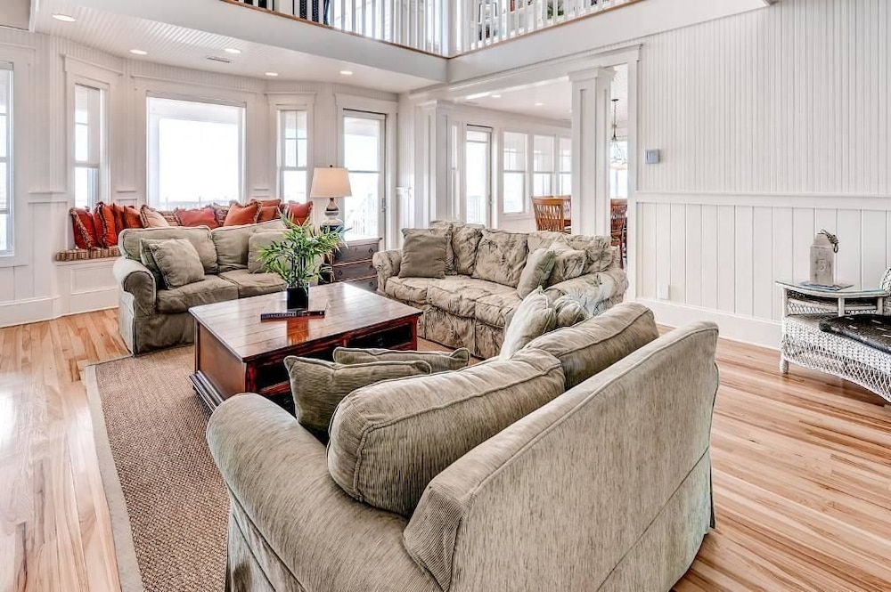 Chirico House 6 Bedroom Holiday Home By Bald Head Island
