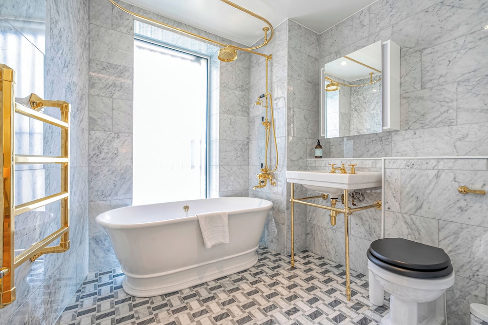 Luxury flats near Big Ben and London Eye