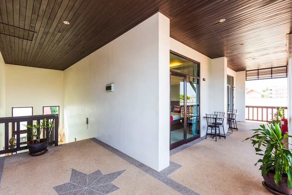 Phuket Monaburi Boutique Hotel