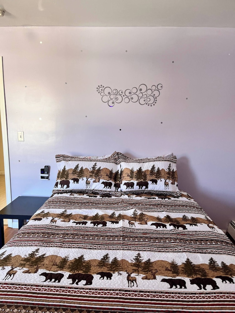 Amazing Three Bedrooms Apartment