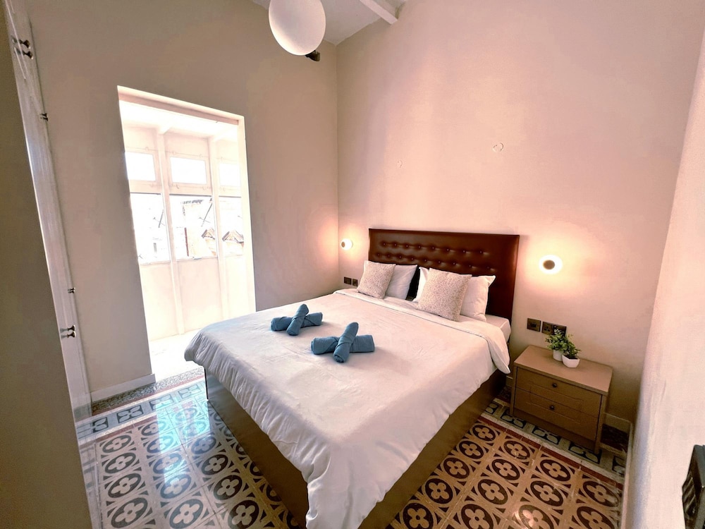 Maltese Style 1-bedroom Apartment With a Patio