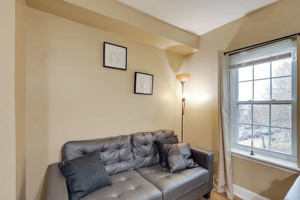 1 Mi to Dtwn Wilmington: Convenient + Cozy Home!